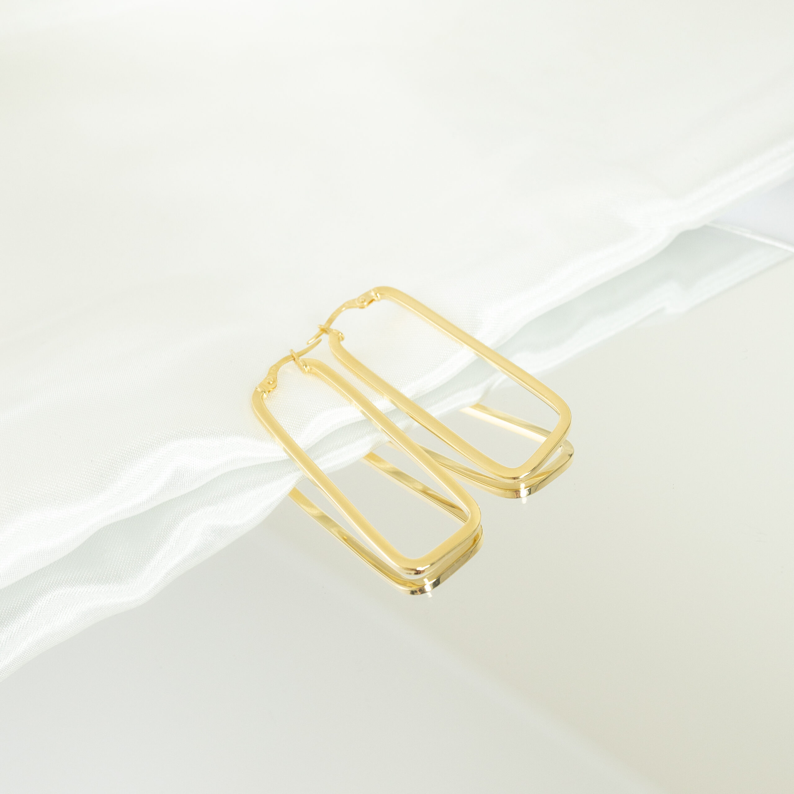 Kolczyki Złote Gładkie Owalne Spinacze Nola Kolczyki Złote Gładkie Owalne Spinacze Nola