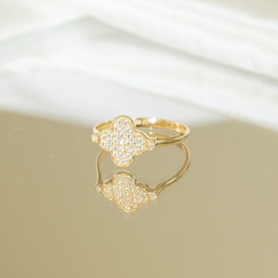 Pierścionek złoty z koniczyną wysadzany cyrkoniami Clover