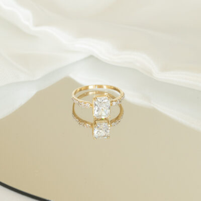 Pierścionek złoty z prostokątną cyrkonią Loren