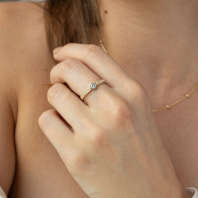 Pierścionek złoty z cyrkoniami Zarela