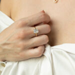 Pierścionek złoty z prostokątną cyrkonią Mirari