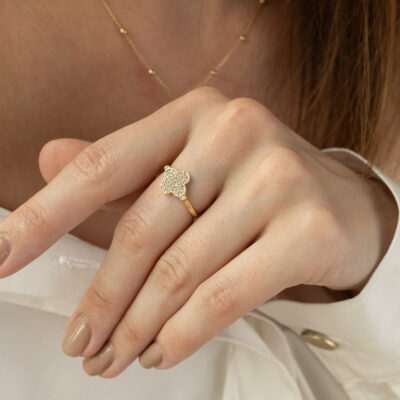 Pierścionek złoty z koniczyną wysadzany cyrkoniami Clover