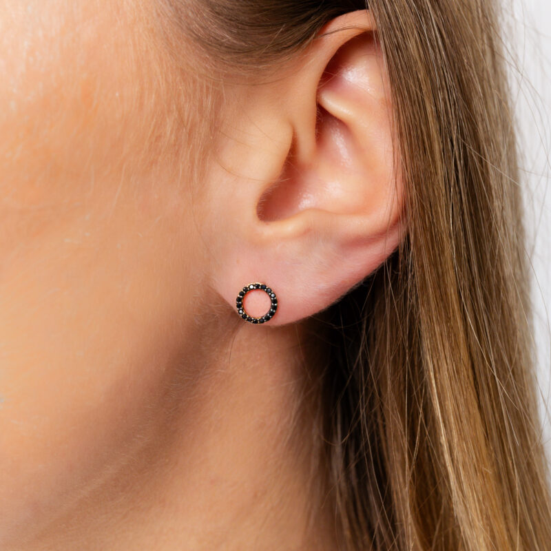 Kolczyki złote kółka z czarnymi cyrkoniami sztyfty