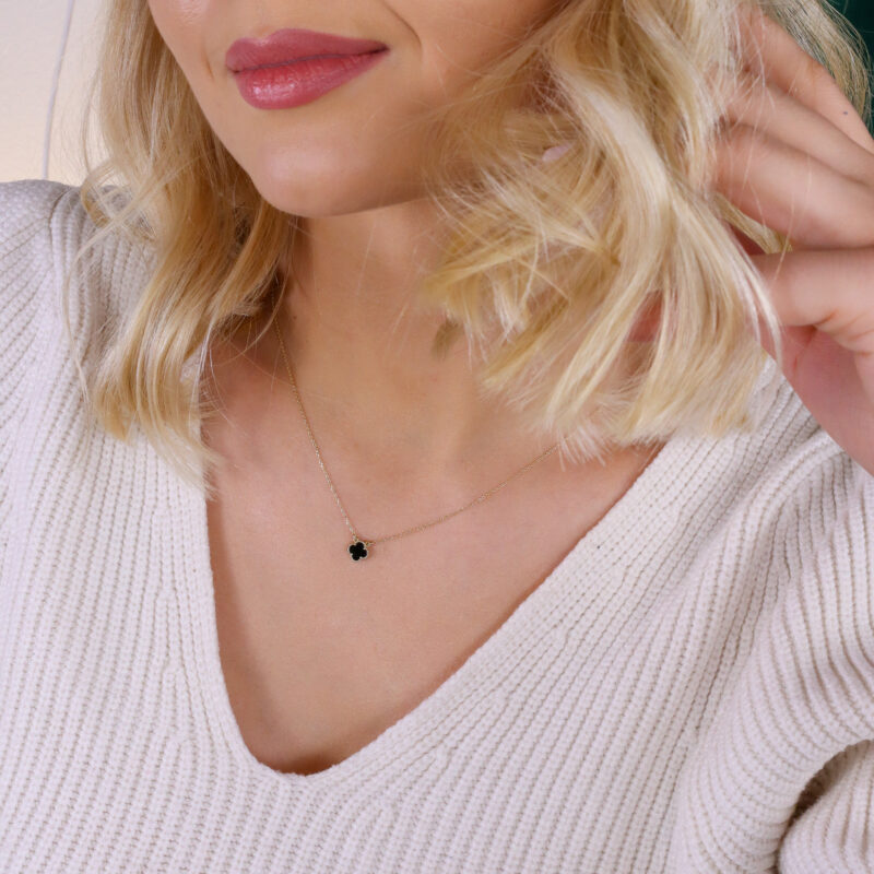 Naszyjnik złoty z czarną koniczynką 0,6 cm