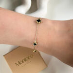 Bransoletka złota z czarnymi koniczynkami marokańskimi